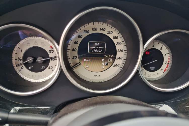 Used Mercedes-Benz CLS 2012 CLS 300 CGI Odometer Close Up
