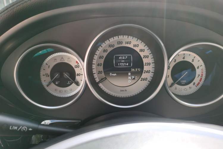 Used Mercedes-Benz CLS 2012 CLS 300 CGI Odometer Close Up