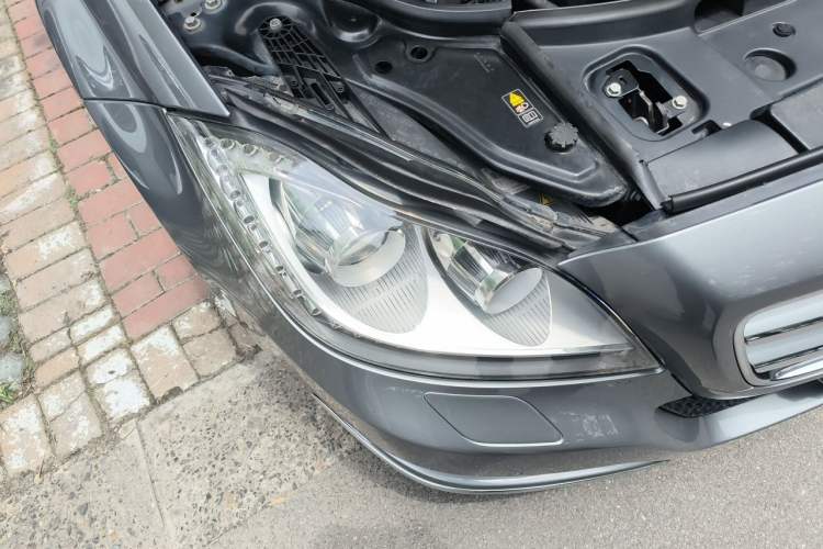 Used Mercedes-Benz CLS 2012 CLS 300 CGI Right Front Headlight