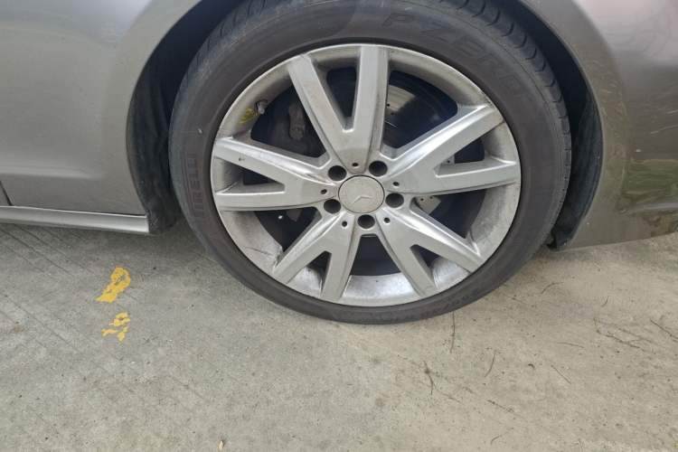Used Mercedes-Benz CLS 2012 CLS 300 CGI Right Front Wheel Hub
