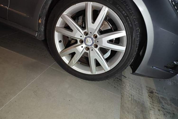 Used Mercedes-Benz CLS 2012 CLS 300 CGI Right Front Wheel Hub
