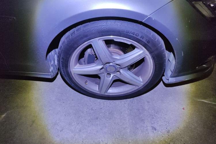Used Mercedes-Benz CLS 2012 CLS 350 CGI Right Front Wheel Hub