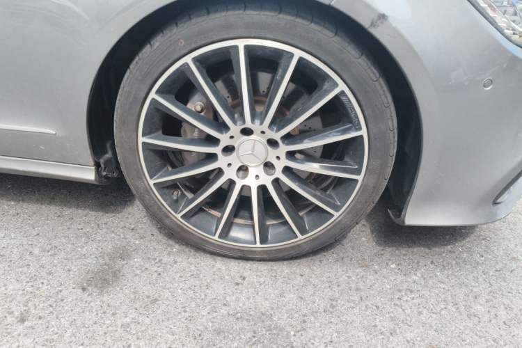 Used Mercedes-Benz CLS 2012 CLS 300 CGI Right Front Wheel Hub