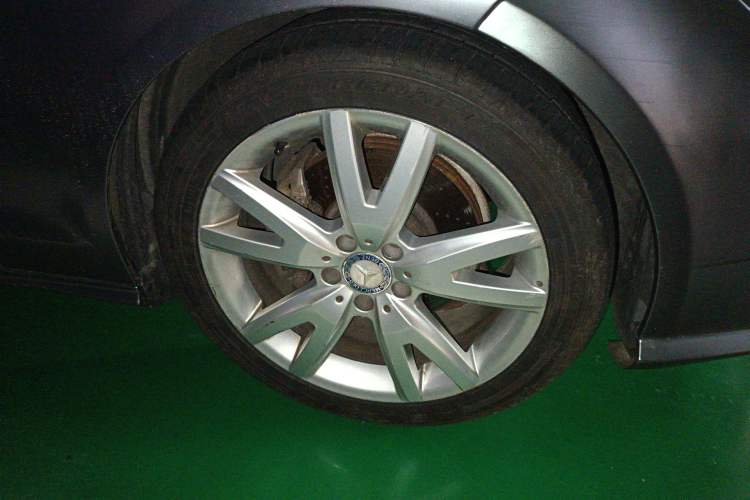 Used Mercedes-Benz CLS 2012 CLS 300 CGI Right Front Wheel Hub