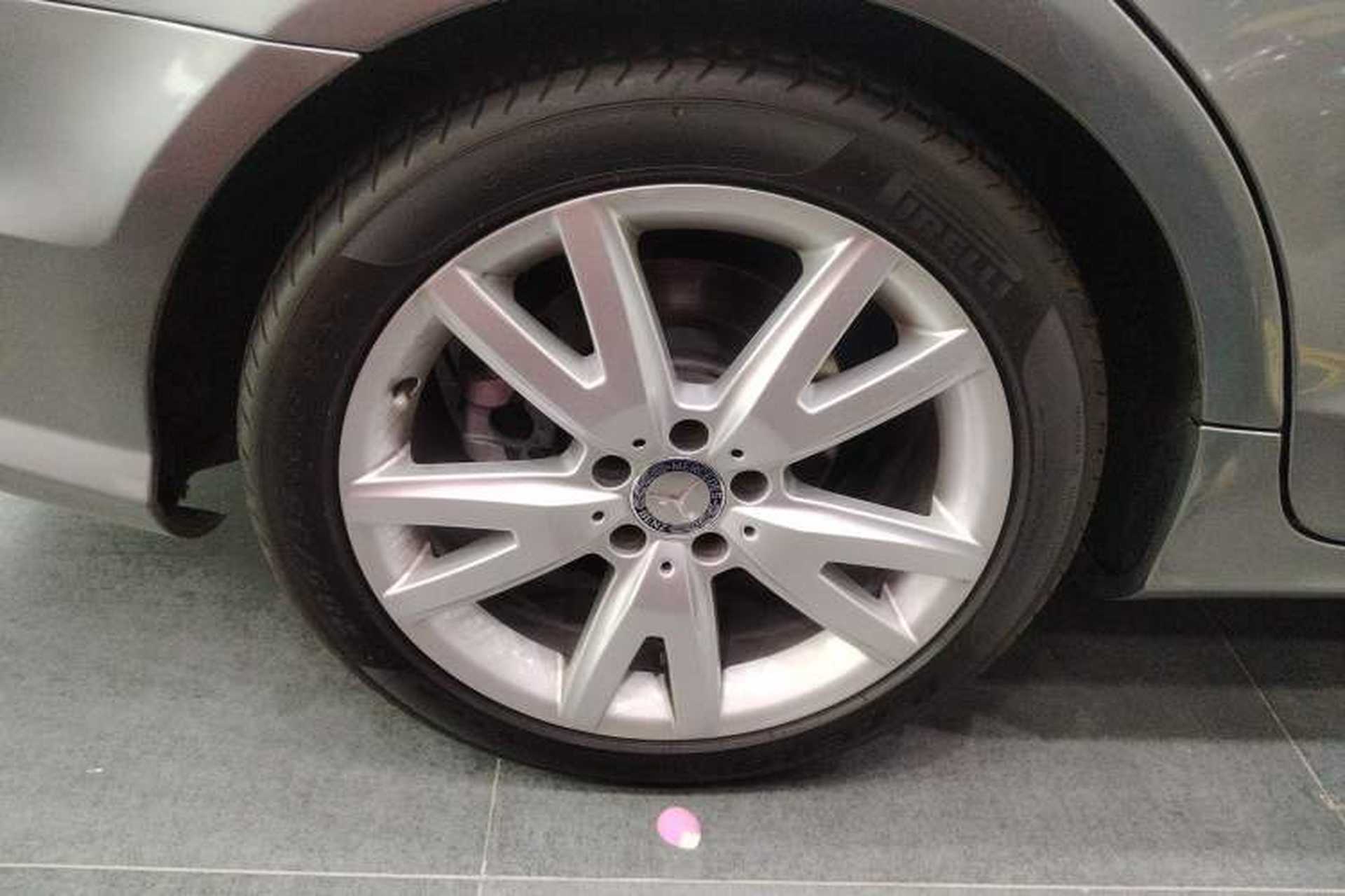 Used Mercedes-Benz CLS 2012 CLS 300 CGI Right Rear Wheel Hub