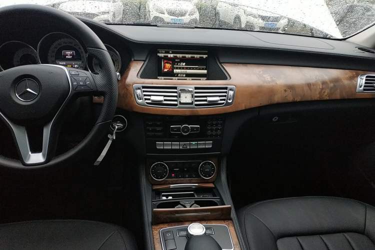 Used Mercedes-Benz CLS 2012 CLS 300 CGI Audio And AC Panel