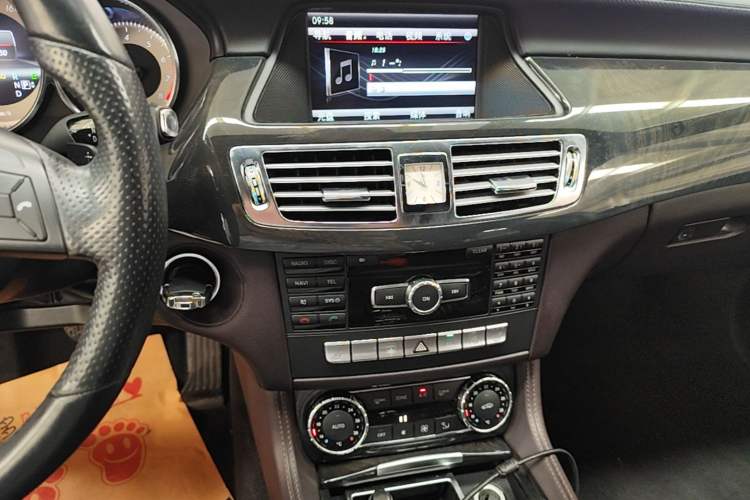 Used Mercedes-Benz CLS 2012 CLS 300 CGI Audio And AC Panel