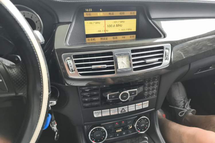 Used Mercedes-Benz CLS 2012 CLS 300 CGI Audio And AC Panel