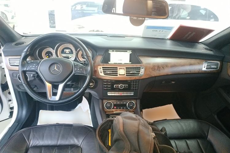 Used Mercedes-Benz CLS 2012 CLS 300 CGI Center Console