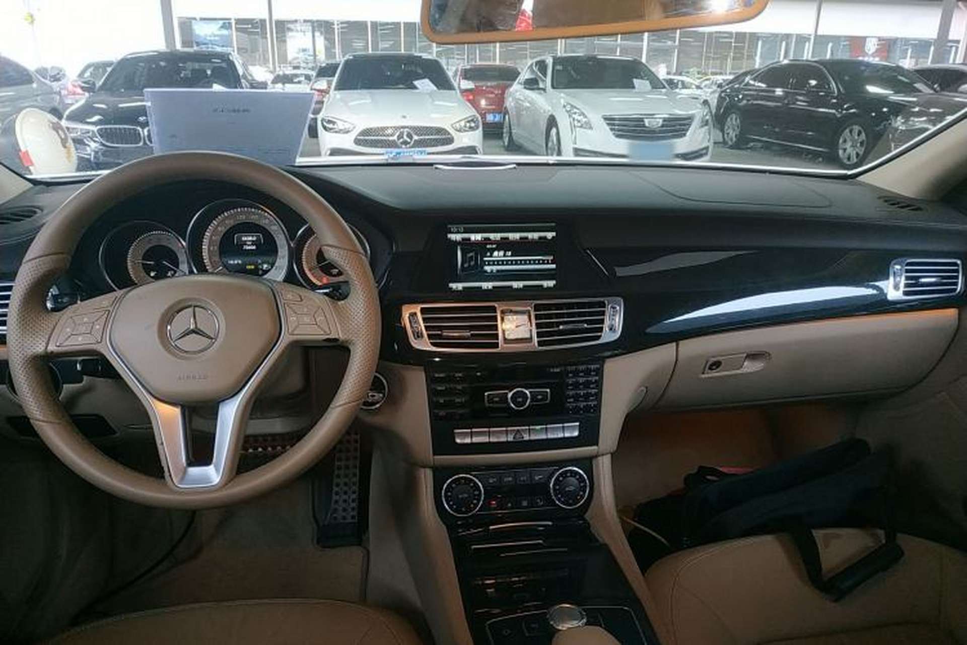 Used Mercedes-Benz CLS 2012 CLS 300 CGI Center Console