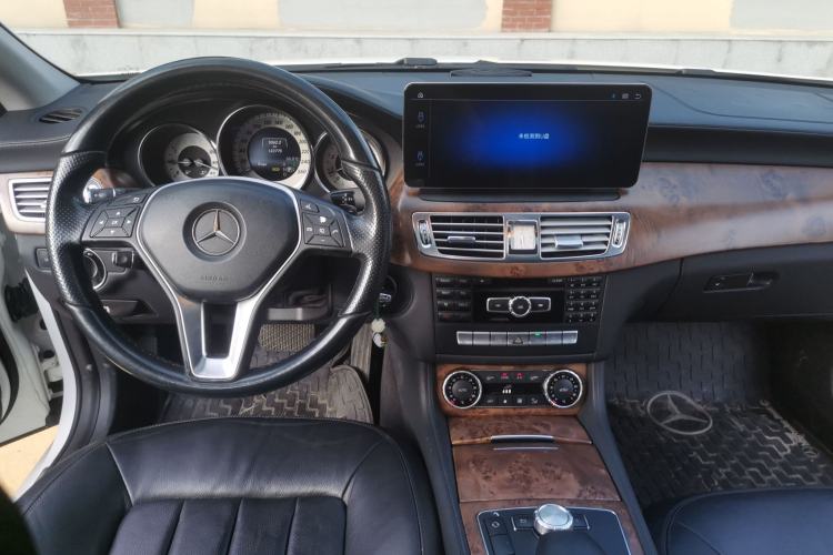 Used Mercedes-Benz CLS 2012 CLS 300 CGI Center Console