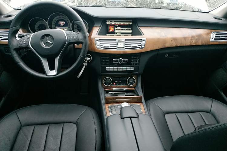 Used Mercedes-Benz CLS 2012 CLS 300 CGI Center Console