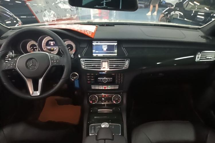 Used Mercedes-Benz CLS 2012 CLS 300 CGI Center Console