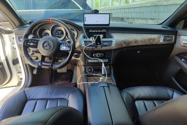 Used Mercedes-Benz CLS 2012 CLS 300 CGI Center Console