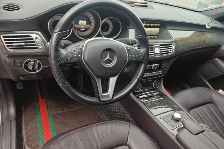 Used Mercedes-Benz CLS 2012 CLS 300 CGI Center Console