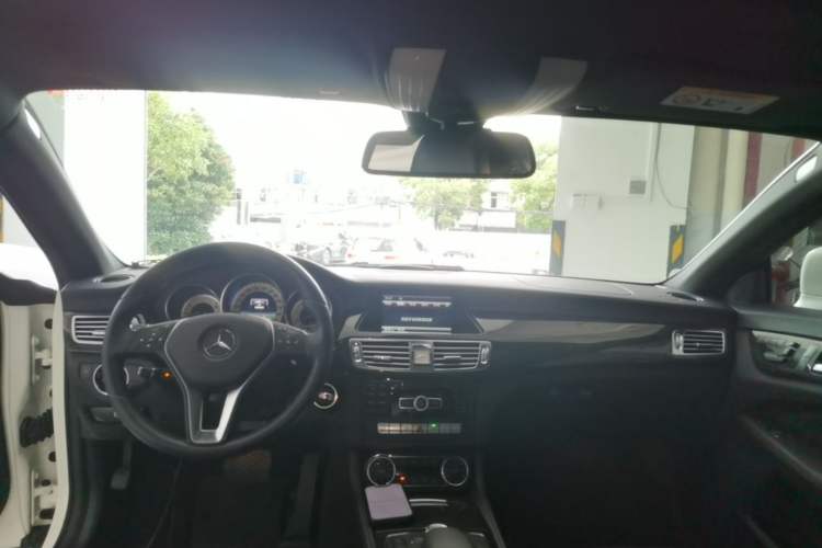 Used Mercedes-Benz CLS 2012 CLS 300 CGI Center Console