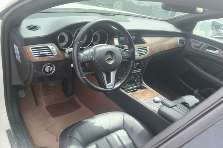 Used Mercedes-Benz CLS 2012 CLS 300 CGI Center Console