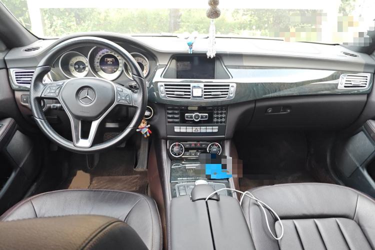 Used Mercedes-Benz CLS 2012 CLS 300 CGI Center Console