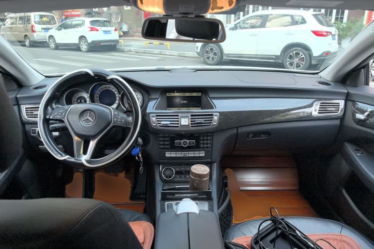 Used Mercedes-Benz CLS 2012 CLS 300 CGI Center Console