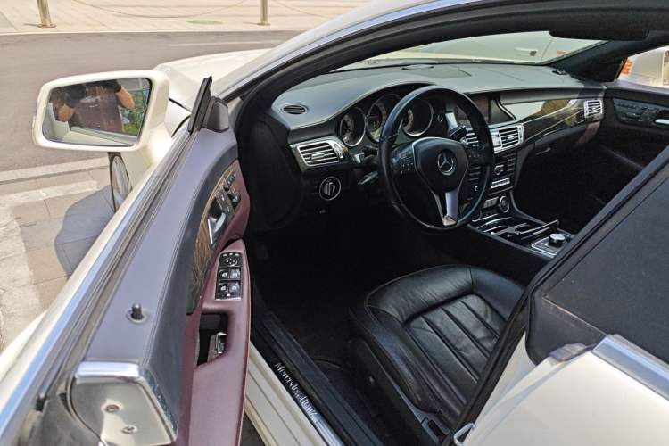 Used Mercedes-Benz CLS 2012 CLS 300 CGI Driver Seat