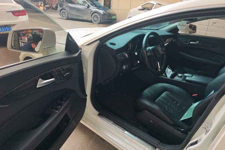 Used Mercedes-Benz CLS 2012 CLS 300 CGI Driver Seat