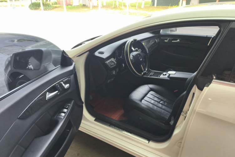 Used Mercedes-Benz CLS 2012 CLS 300 CGI Driver Seat