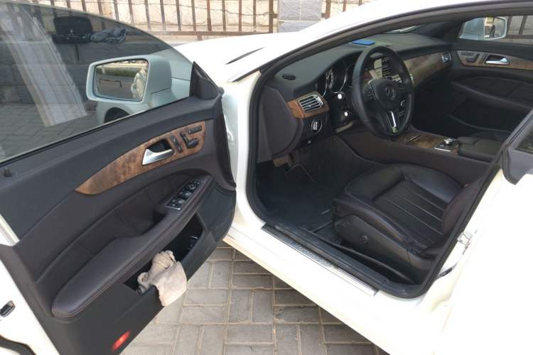 Used Mercedes-Benz CLS 2012 CLS 300 CGI Driver Seat