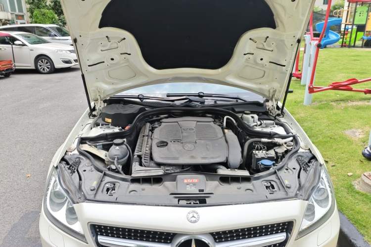 Used Mercedes-Benz CLS 2012 CLS 300 CGI Engine Bay