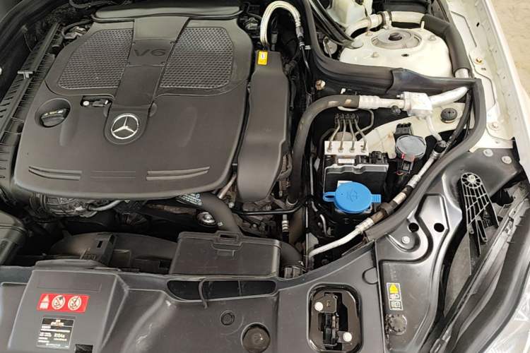 Used Mercedes-Benz CLS 2012 CLS 300 CGI Engine Bay Left