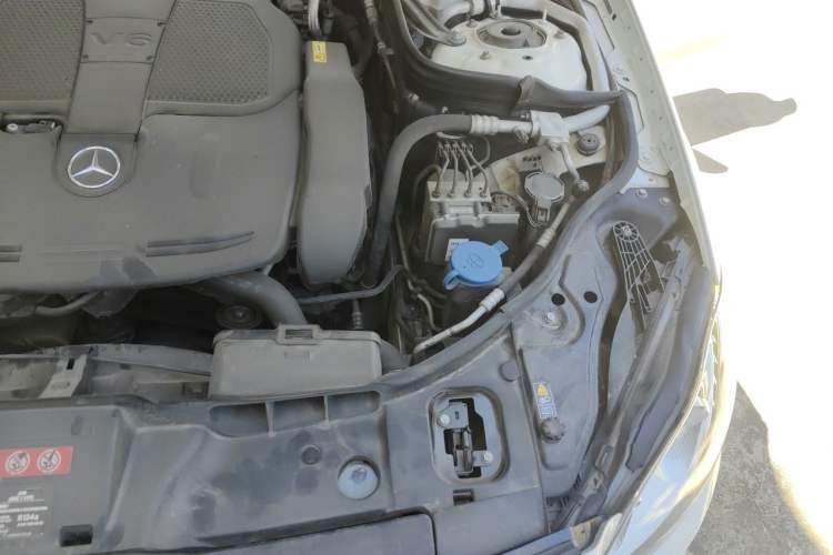 Used Mercedes-Benz CLS 2012 CLS 300 CGI Engine Bay Left