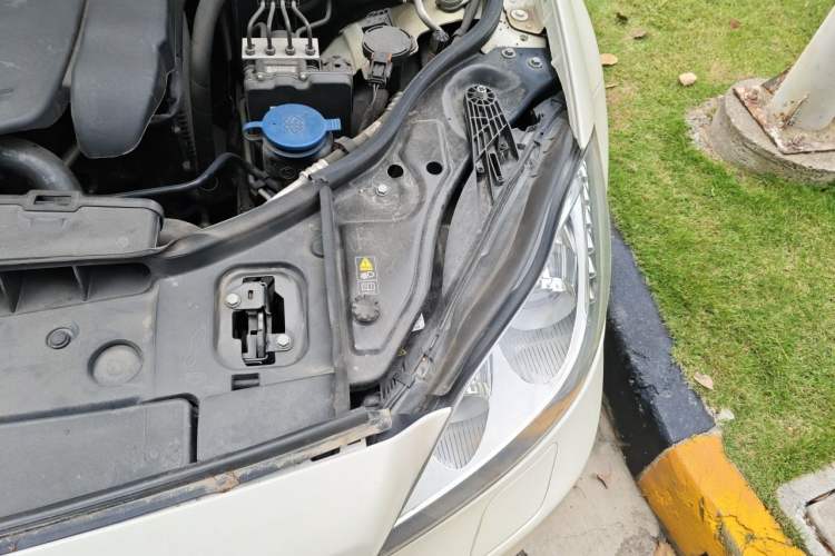 Used Mercedes-Benz CLS 2012 CLS 300 CGI Engine Bay Left