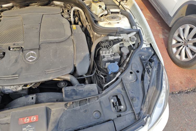 Used Mercedes-Benz CLS 2012 CLS 300 CGI Engine Bay Left