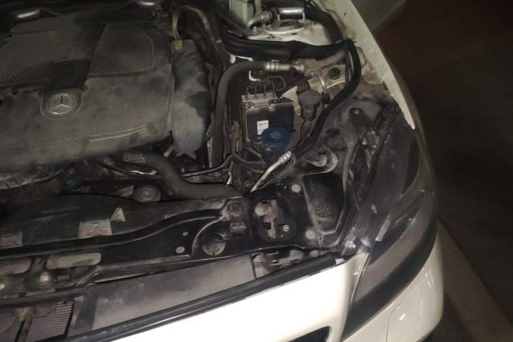 Used Mercedes-Benz CLS 2012 CLS 350 CGI Engine Bay Left