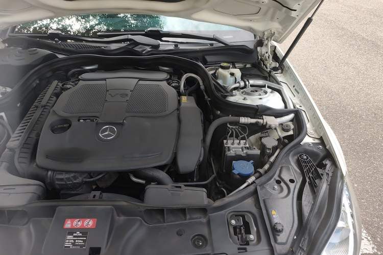 Used Mercedes-Benz CLS 2012 CLS 300 CGI Engine Bay Left