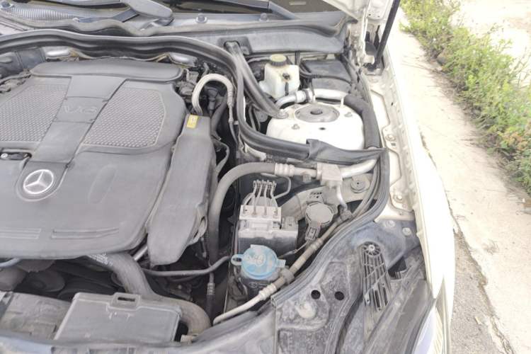 Used Mercedes-Benz CLS 2012 CLS 350 CGI Engine Bay Left
