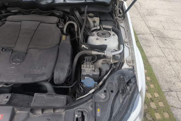 Used Mercedes-Benz CLS 2012 CLS 300 CGI Engine Bay Left