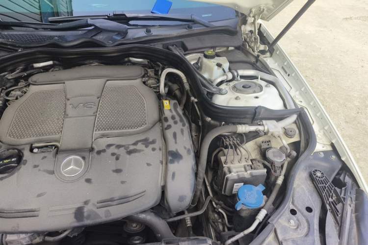 Used Mercedes-Benz CLS 2012 CLS 300 CGI Engine Bay Left
