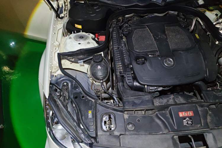 Used Mercedes-Benz CLS 2012 CLS 300 CGI Engine Bay Right