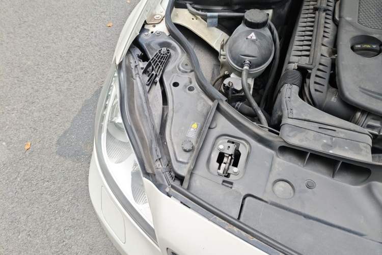 Used Mercedes-Benz CLS 2012 CLS 300 CGI Engine Bay Right