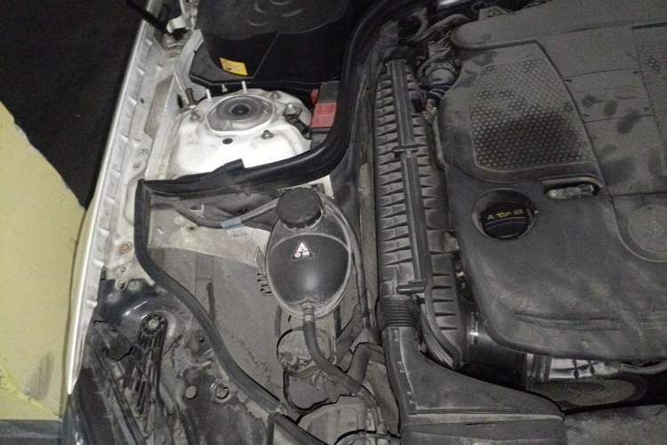 Used Mercedes-Benz CLS 2012 CLS 300 CGI Engine Bay Right