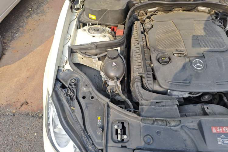 Used Mercedes-Benz CLS 2012 CLS 300 CGI Engine Bay Right