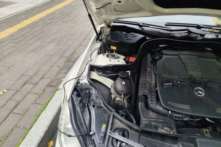 Used Mercedes-Benz CLS 2012 CLS 300 CGI Engine Bay Right
