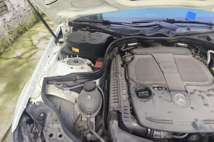 Used Mercedes-Benz CLS 2012 CLS 300 CGI Engine Bay Right