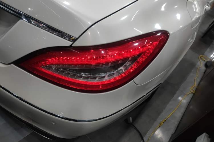 Used Mercedes-Benz CLS 2012 CLS 300 CGI Exterior 1