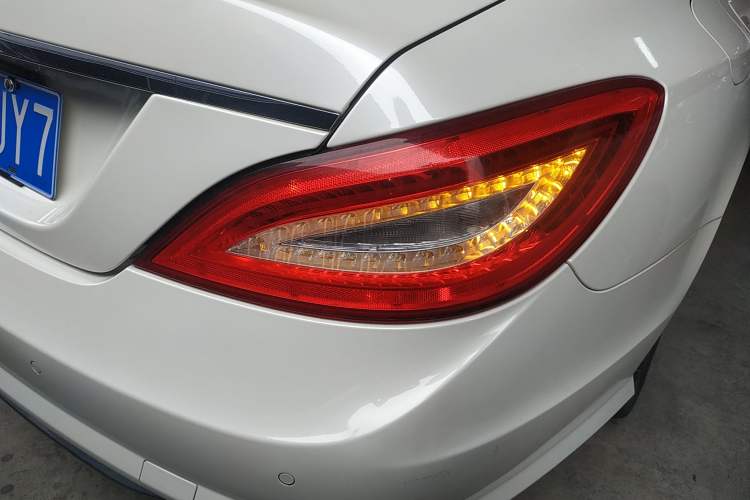 Used Mercedes-Benz CLS 2012 CLS 300 CGI Exterior 3