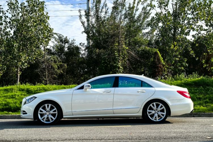 Used Mercedes-Benz CLS 2012 CLS 300 CGI Exterior 4