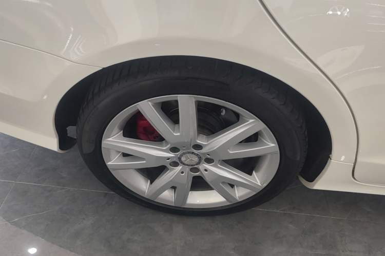 Used Mercedes-Benz CLS 2012 CLS 300 CGI Exterior 5