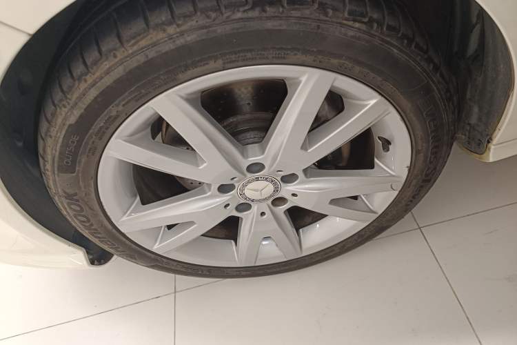 Used Mercedes-Benz CLS 2012 CLS 300 CGI Exterior 7