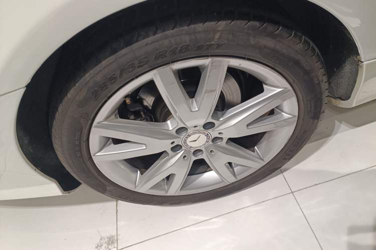 Used Mercedes-Benz CLS 2012 CLS 300 CGI Exterior 8