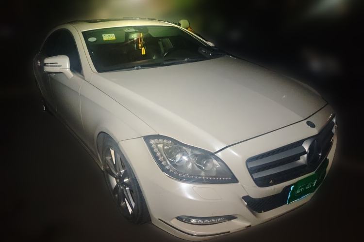 Used Mercedes-Benz CLS 2012 CLS 300 CGI Front Right 45 Deg